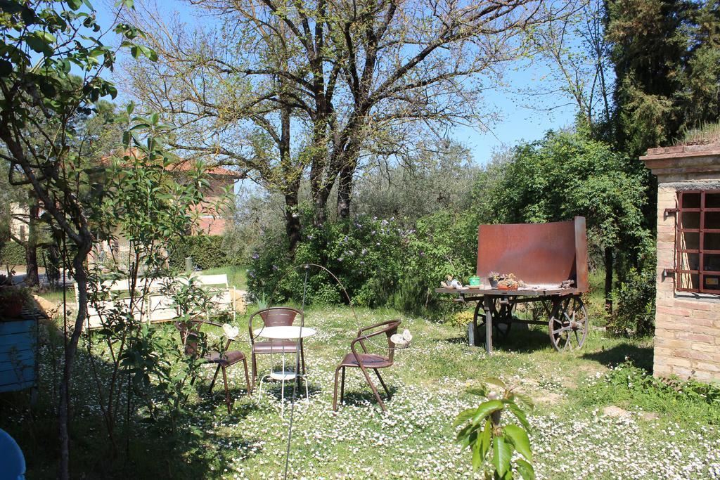 Bio Agriturismo Podere Pretoia Сан Джиминяно Екстериор снимка